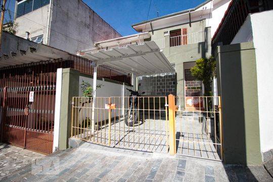 Fachada de casa para alugar com 3 quartos, 150m² em Jardim São Paulo(zona Norte), São Paulo