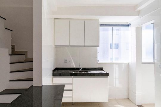 Cozinha de apartamento para alugar com 4 quartos, 150m² em São Pedro, Belo Horizonte