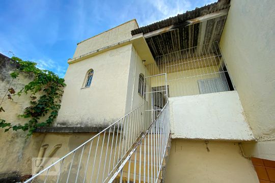 Acesso ao Imóvel de casa para alugar com 3 quartos, 80m² em Vila da Penha, Rio de Janeiro