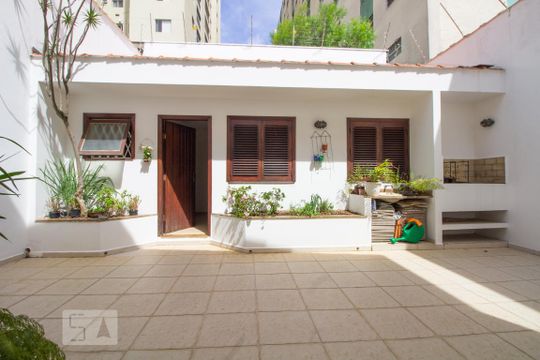 Fachada de casa à venda com 3 quartos, 256m² em Água Rasa, São Paulo