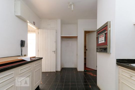 Cozinha de casa à venda com 6 quartos, 600m² em Vila Madalena, São Paulo