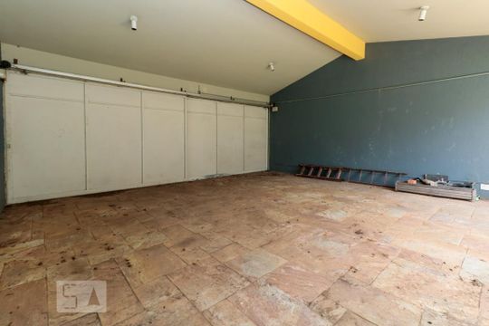Garagem de casa à venda com 6 quartos, 600m² em Vila Madalena, São Paulo