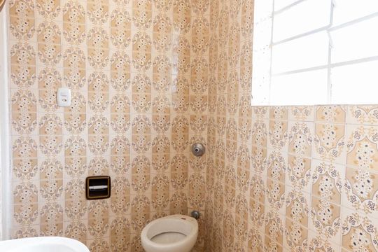 Banheiro 1 de casa à venda com 3 quartos, 250m² em Jardim Brasil (zona Norte), São Paulo
