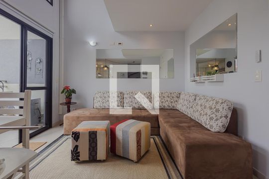 Sala de apartamento para alugar com 1 quarto, 58m² em Pinheiros, São Paulo