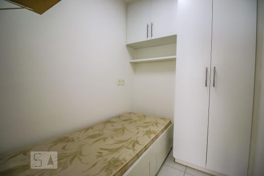 Quarto de Serviço de apartamento para alugar com 3 quartos, 218m² em Brooklin, São Paulo