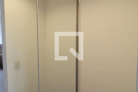 Closet de apartamento à venda com 1 quarto, 73m² em Vila Clementino, São Paulo