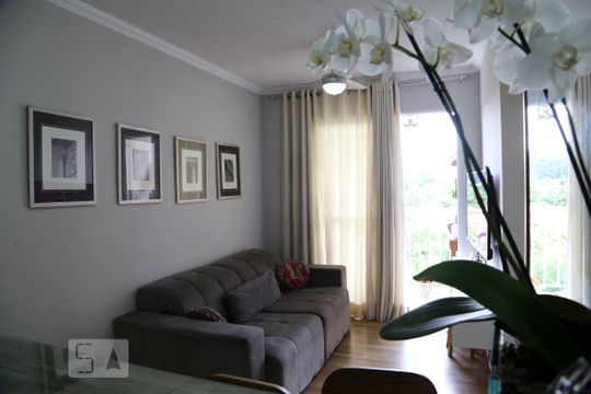 Sala de apartamento para alugar com 3 quartos, 60m² em Pirajussara, São Paulo