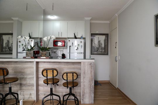 Sala de apartamento para alugar com 3 quartos, 60m² em Pirajussara, São Paulo