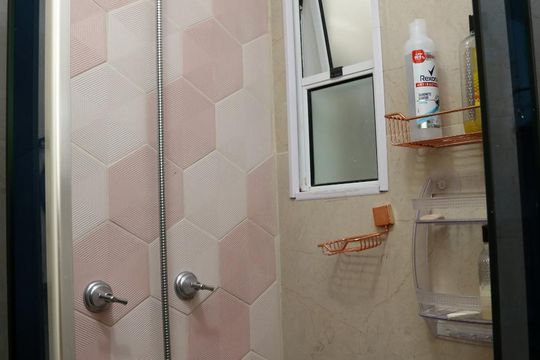 Banheiro de apartamento para alugar com 3 quartos, 60m² em Pirajussara, São Paulo