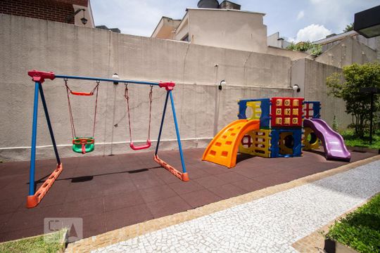 Playground de apartamento para alugar com 2 quartos, 90m² em Vila Ipojuca, São Paulo