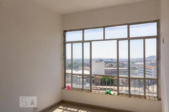 Sala de apartamento à venda com 3 quartos, 70m² em São Francisco Xavier, Rio de Janeiro