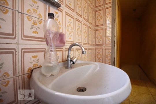 Banheiro de casa à venda com 2 quartos, 60m² em Saúde, São Paulo