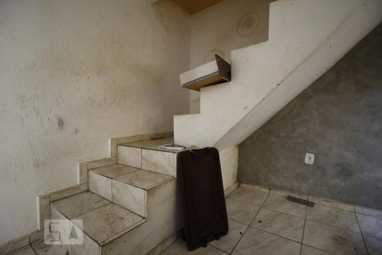 Escada de casa à venda com 2 quartos, 60m² em Saúde, São Paulo