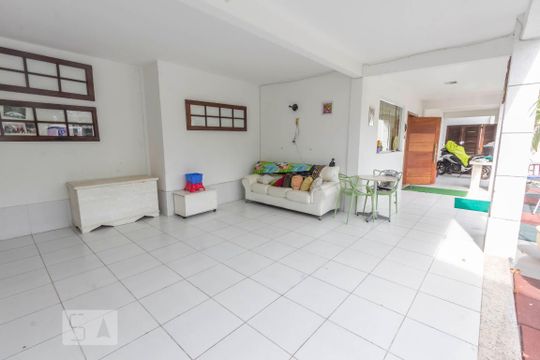 Varanda de frente para Piscina de casa à venda com 5 quartos, 1100m² em Pechincha, Rio de Janeiro