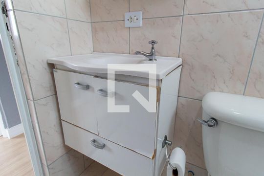 Detalhe do banheiro de apartamento para alugar com 2 quartos, 55m² em Campo Comprido, Curitiba
