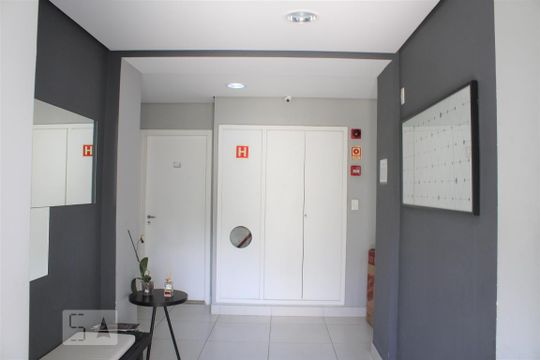 Hall social de apartamento à venda com 1 quarto, 42m² em Água Branca, São Paulo