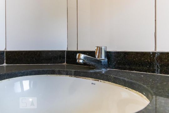 Banheiro de apartamento para alugar com 1 quarto, 32m² em Centro de Barão Geraldo (barão Geraldo), Campinas