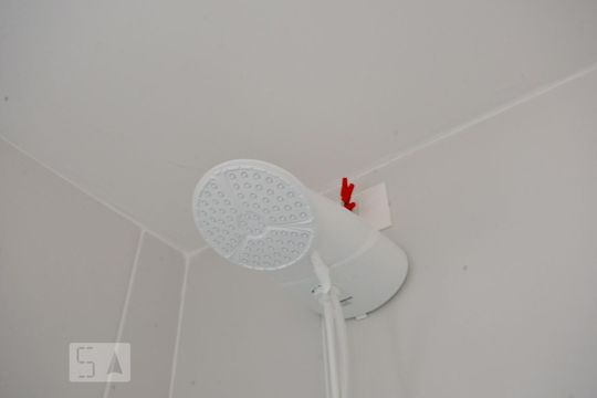 Banheiro de kitnet/studio à venda com 1 quarto, 27m² em Sé, São Paulo
