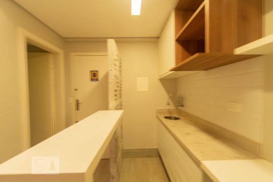 Cozinha de apartamento para alugar com 1 quarto, 23m² em Asa Norte, Brasília