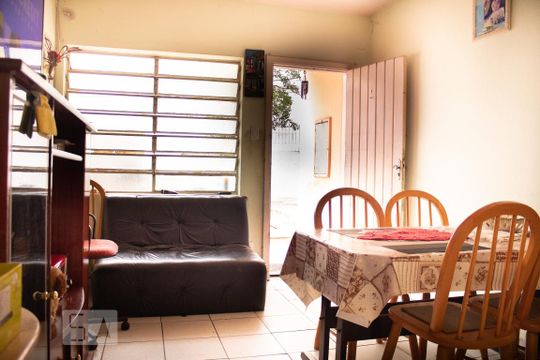 Casa à venda com 5 quartos, 300m² em Cidade Vargas, São Paulo