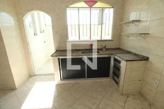 Cozinha de casa para alugar com 2 quartos, 96m² em Irajá, Rio de Janeiro