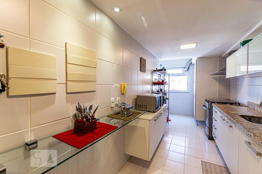 Cozinha  de apartamento à venda com 3 quartos, 116m² em Santa Rosa, Niterói