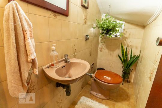 Lavabo de casa à venda com 3 quartos, 150m² em Jardim Consorcio, São Paulo