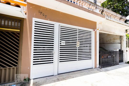 Fachada de casa à venda com 6 quartos, 204m² em Ipiranga, São Paulo