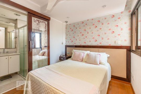 Quarto 1 de apartamento à venda com 2 quartos, 55m² em Indianópolis, São Paulo