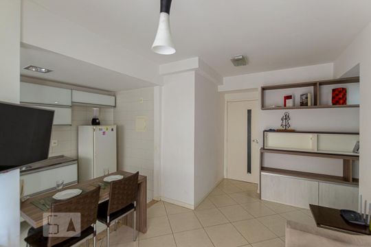 Sala de apartamento à venda com 2 quartos, 64m² em Santa Rosa, Niterói