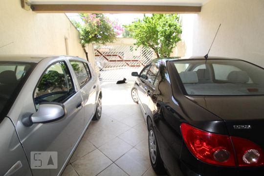 Garagem de casa à venda com 3 quartos, 200m² em Cerâmica, São Caetano do Sul