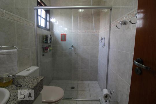 Casa à venda com 3 quartos, 200m² em Cerâmica, São Caetano do Sul