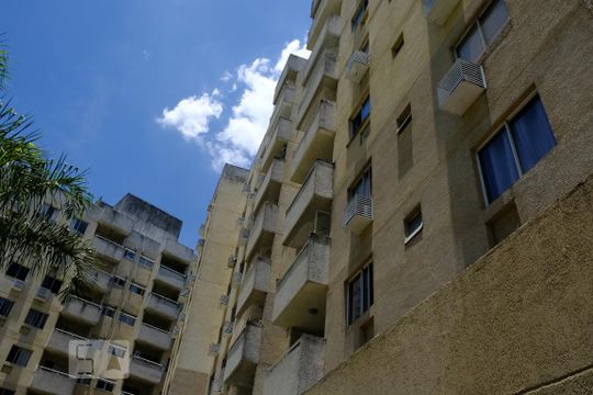 Fachada de apartamento para alugar com 3 quartos, 80m² em Taquara, Rio de Janeiro