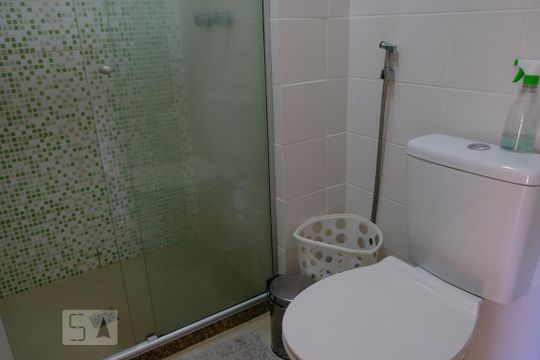 Banheiro social de apartamento para alugar com 3 quartos, 80m² em Taquara, Rio de Janeiro