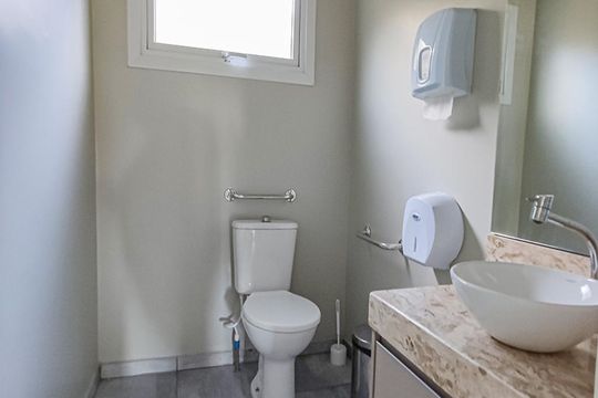Banheiro Salão de festas de apartamento à venda com 2 quartos, 60m² em Rincão, Novo Hamburgo