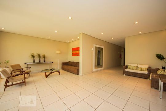 Hall de Entrada de apartamento para alugar com 2 quartos, 73m² em Jardim Lindóia, Porto Alegre