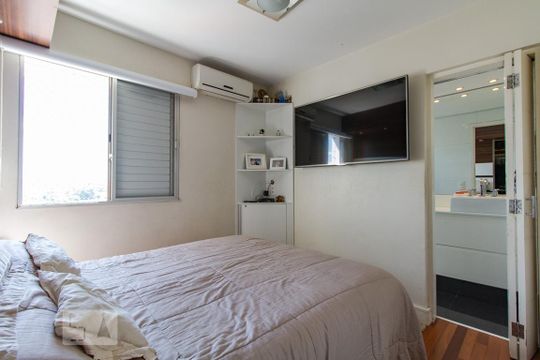 Suíte de apartamento à venda com 2 quartos, 85m² em Campo Belo, São Paulo