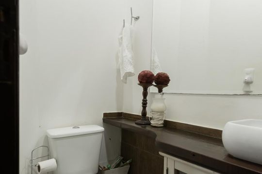 Lavabo de casa para alugar com 4 quartos, 260m² em Liberdade, São Paulo