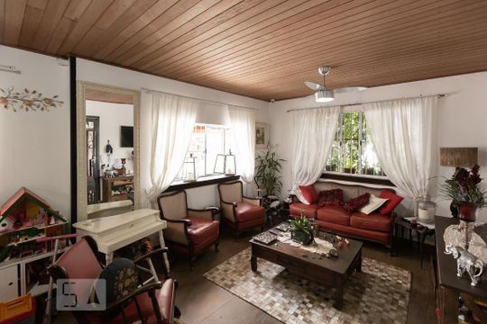 Sala de casa para alugar com 4 quartos, 260m² em Liberdade, São Paulo