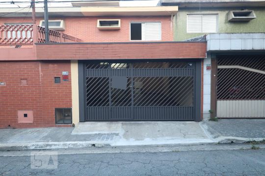 Fachada de casa à venda com 3 quartos, 200m² em Paulicéia, São Bernardo do Campo
