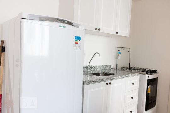Cozinha de apartamento à venda com 1 quarto, 28m² em Bela Vista, São Paulo