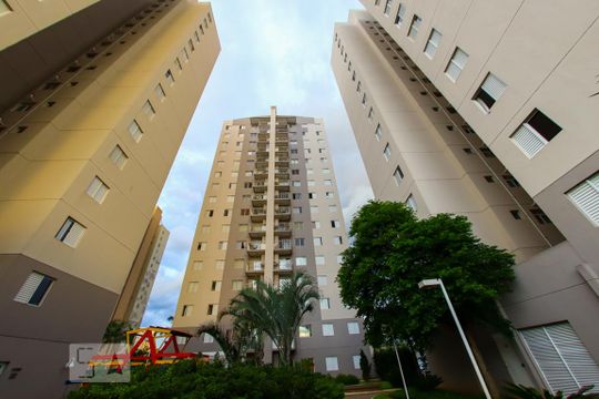 Fachada de apartamento para alugar com 3 quartos, 70m² em Vila das Bandeiras, Guarulhos