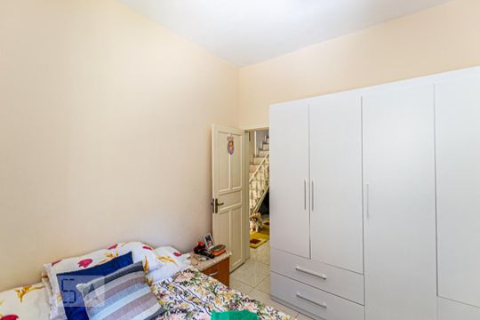 Quarto 1 no terreo de casa à venda com 4 quartos, 100m² em Neves, Rio de Janeiro