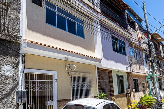 Fachada de casa à venda com 4 quartos, 100m² em Neves, Rio de Janeiro