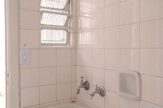 Área de serviço de casa à venda com 2 quartos, 171m² em Vila Moreira, São Paulo