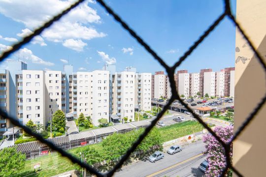 Vista Sacada Sala de apartamento para alugar com 2 quartos, 55m² em Parque São Vicente, Santo André