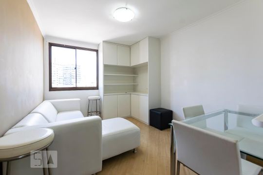 Sala de apartamento para alugar com 1 quarto, 47m² em Aclimação, São Paulo