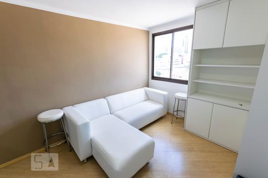 Sala de apartamento para alugar com 1 quarto, 47m² em Aclimação, São Paulo