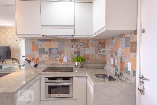 Cozinha de apartamento para alugar com 1 quarto, 33m² em Belém, São Paulo