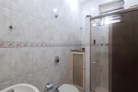 Banheiro Social de apartamento à venda com 2 quartos, 70m² em Riachuelo, Rio de Janeiro